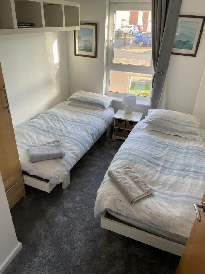 לאנלי Beach Front Ground Floor Apartment מראה חיצוני תמונה